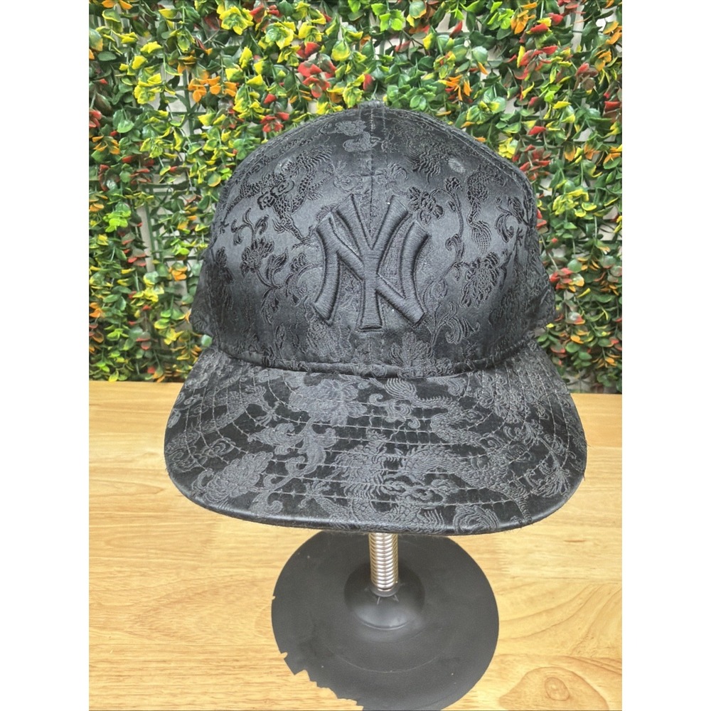 New York Yankees New Era 59 Fifty Hat Fitted 7 1/2 Satin Silk Chinese Dragons